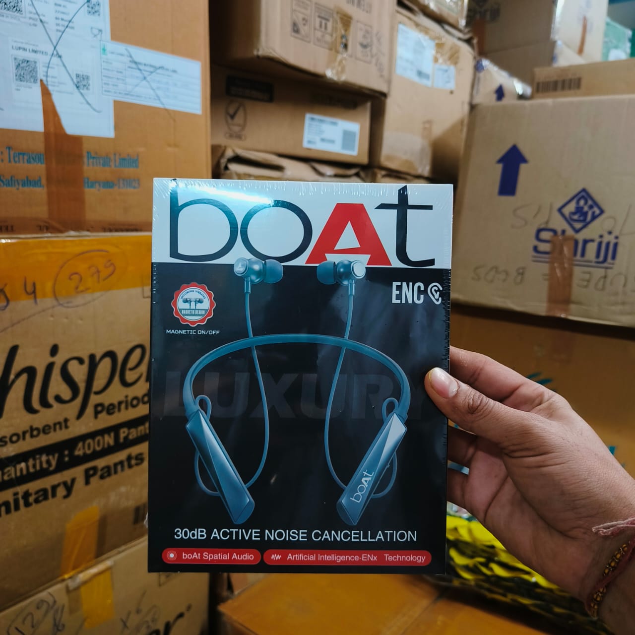 Boat 30DB Megnetic On Off Wireless Bluetooth Neckband