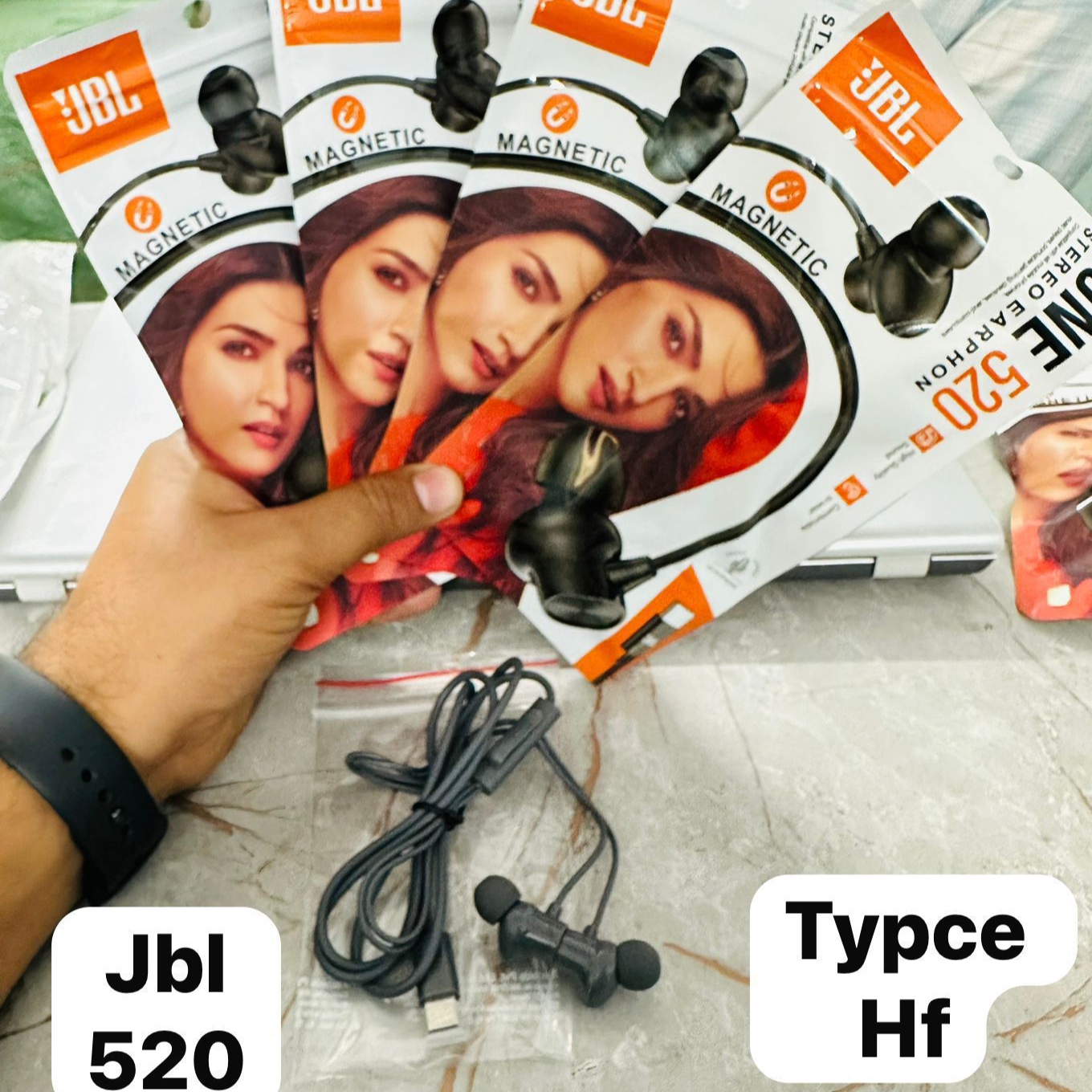 JBL 520 Type c Megnetic Earphone